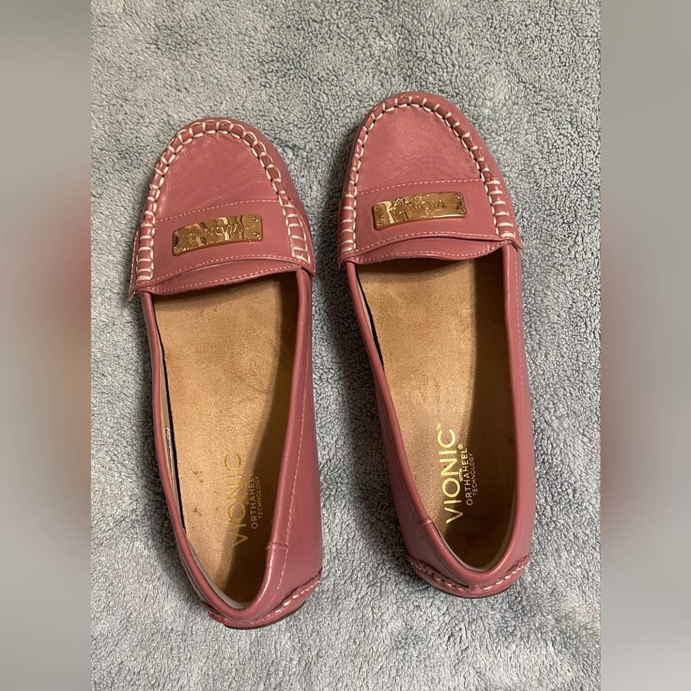 LIKE NEW - Vionic Sydney Women’s Size 7.5 Rose Leather
